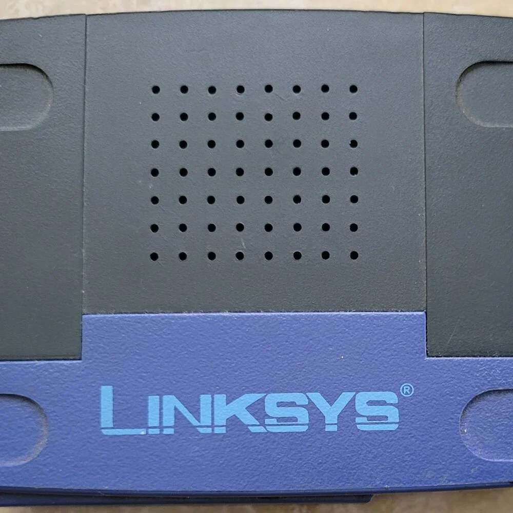 Linksys 10/100 5-Port Workgroup Switch, Model EZXS55W, Version 3